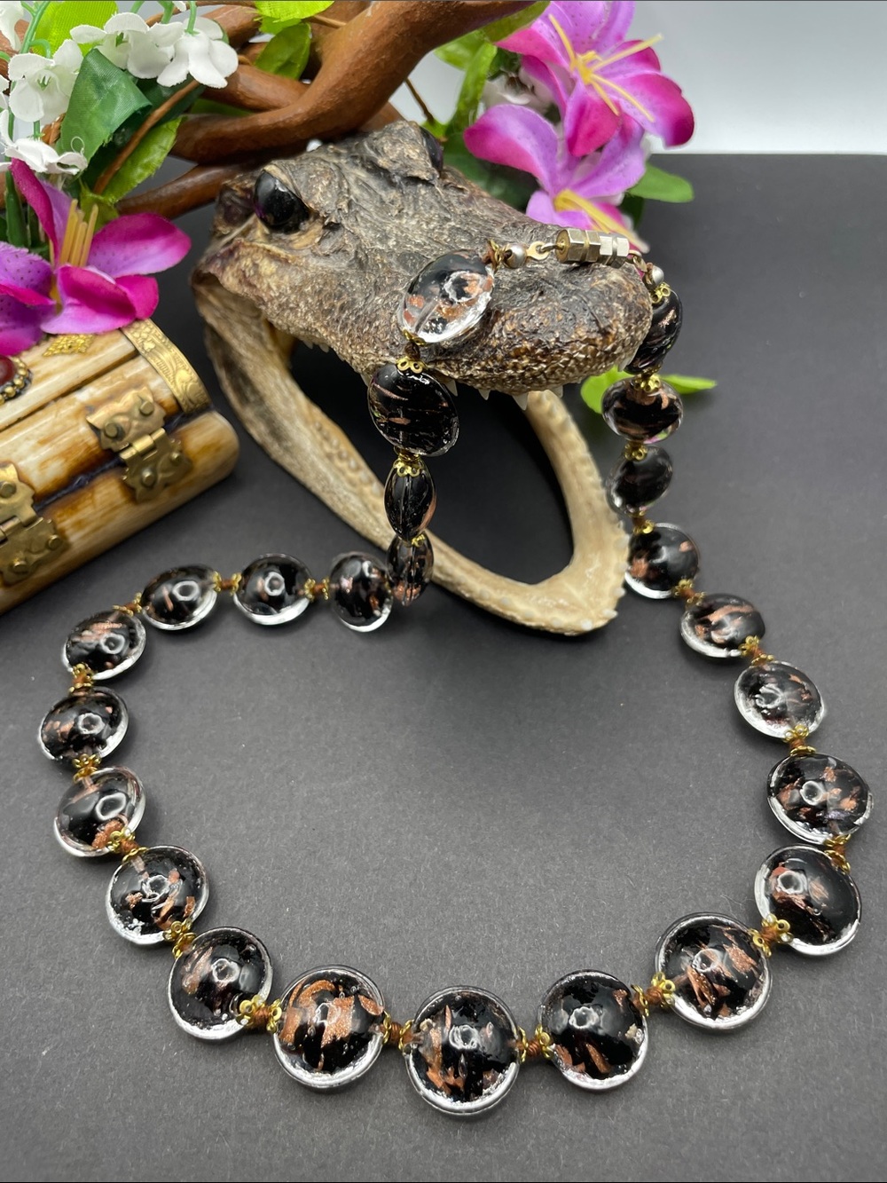 Venetian glitter glass necklace vintage B14